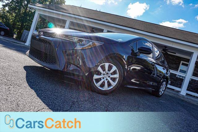 Used 2020 Toyota Corolla LE FWD image 3