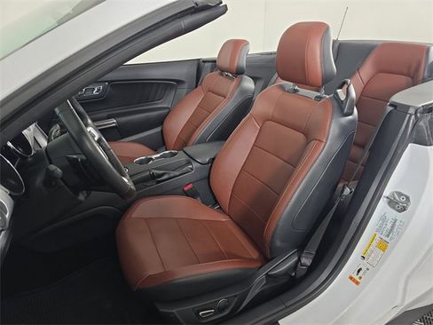 Used 2016 Ford Mustang GT Premium image 16