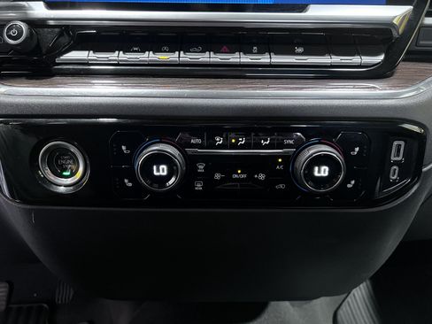 Used 2022 Chevrolet Silverado 1500 LT AWD/4WD image 20