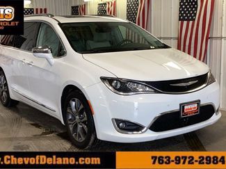 Used 2017 Chrysler Pacifica Limited video 1