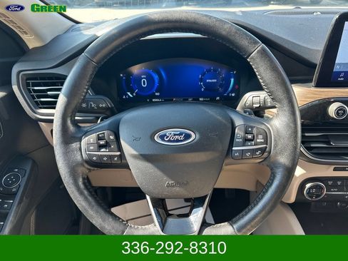 Used 2020 Ford Escape Titanium AWD/4WD image 15