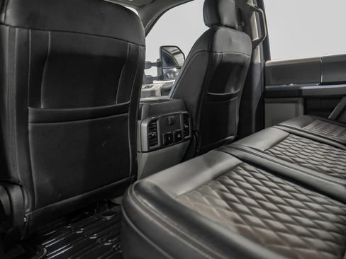 Used 2019 Ford F250 XLT w/ XLT Premium Package image 38