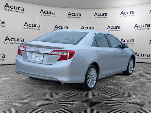 Used 2014 Toyota Camry XLE w/ Leather Package FWD image 7