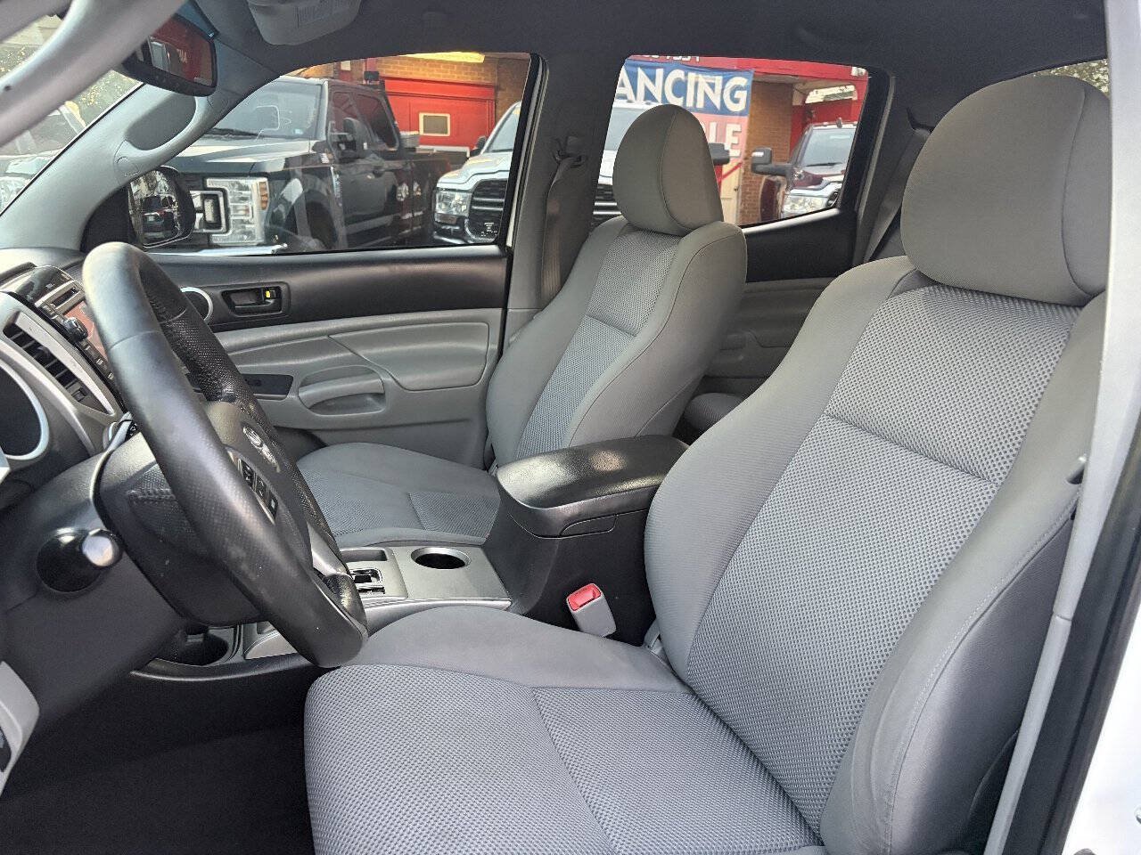 Used 2012 Toyota Tacoma 4x4 Double Cab w/ TRD Sport Pkg image 16