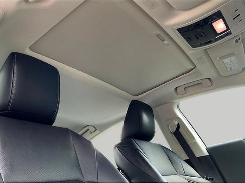 Used 2024 Lexus ES 350 w/ Premium Package FWD image 29