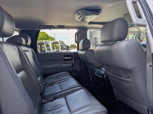 Used 2015 Toyota Sequoia Limited RWD image 20