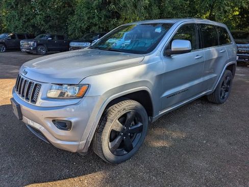 Used 2015 Jeep Grand Cherokee Altitude AWD/4WD image 9