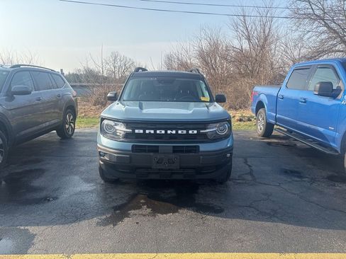 Used 2023 Ford Bronco Sport Outer Banks w/ Tech Package image 2