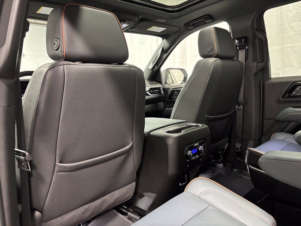 Used 2026 GMC Yukon XL AT4 AWD/4WD image 45