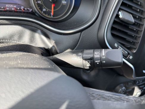 Certified 2021 Jeep Cherokee Latitude Lux w/ Comfort/Convenience Group image 18