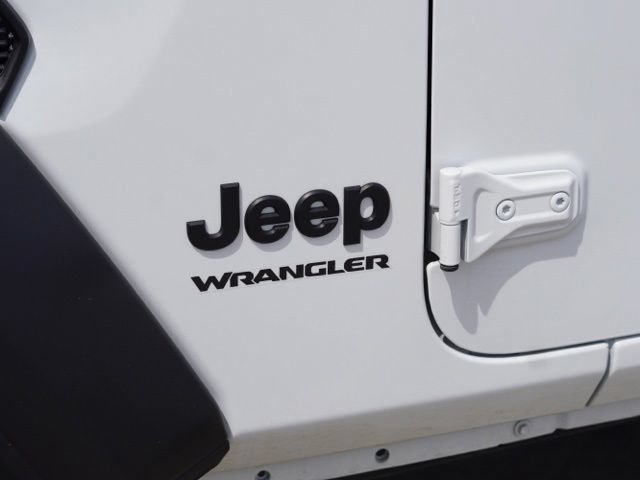 Used 2022 Jeep Wrangler Sport AWD/4WD image 10