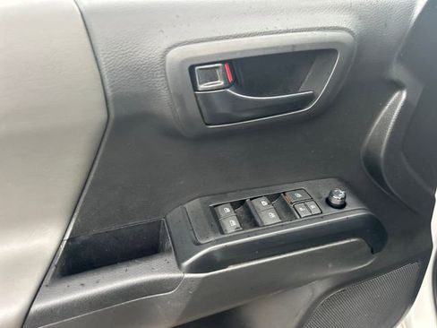 Used 2023 Toyota Tacoma TRD Sport image 31