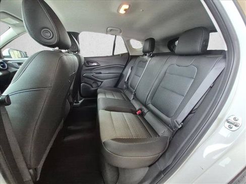 Used 2026 Chevrolet Trax LT FWD image 17