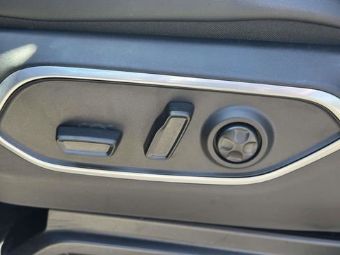 Used 2025 Jeep Wagoneer Series II w/ Convenience Group I AWD/4WD image 18