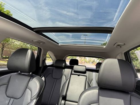 Certified 2025 Kia Sorento S w/ Panoramic Sunroof Package FWD image 26