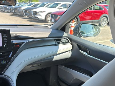 Used 2024 Toyota Camry SE AWD/4WD image 23
