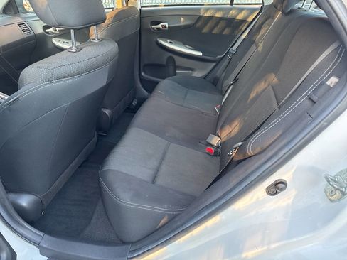 Used 2012 Toyota Corolla S image 19