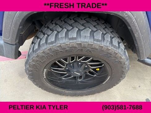 Used 2020 Jeep Wrangler Sport image 11