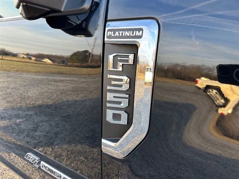 Used 2021 Ford F350 Platinum w/ FX4 Off-Road Package image 32