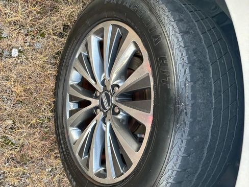 Used 2016 Lincoln Navigator L Select image 39