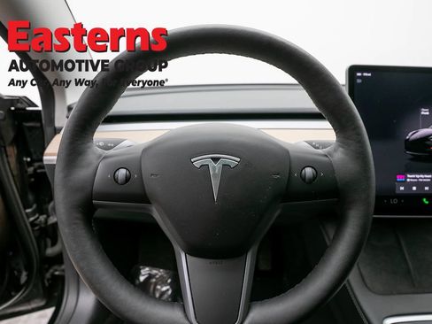 Used 2023 Tesla Model 3 Standard Range RWD image 12