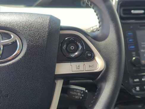 Certified 2018 Toyota Prius Three FWD image 16