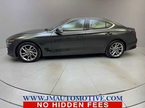 Used 2022 Genesis G70 2.0T image 2