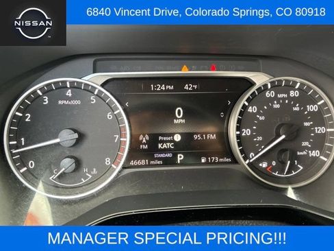 Used 2024 Nissan Pathfinder SV FWD image 21