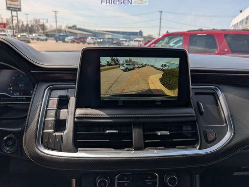 Used 2023 Chevrolet Suburban Premier image 21