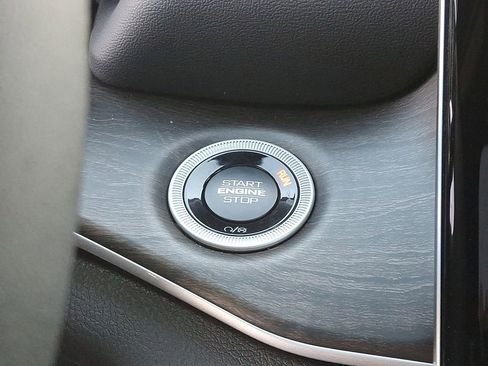 New 2025 Jeep Grand Cherokee L Limited image 17