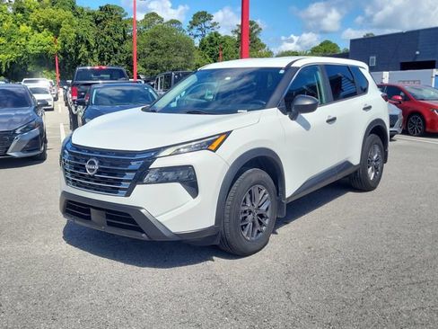 Certified 2024 Nissan Rogue S FWD image 5
