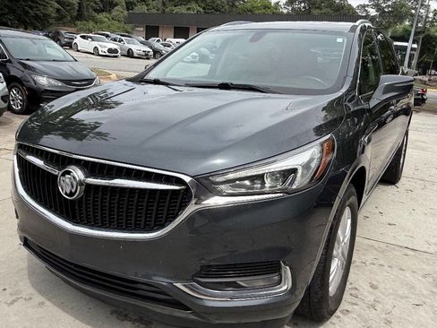 Used 2019 Buick Enclave Essence FWD image 11