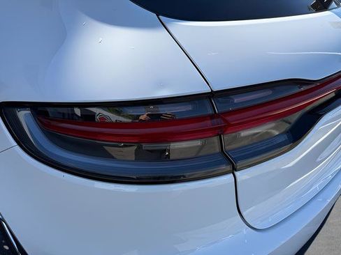 Used 2021 Porsche Macan image 34