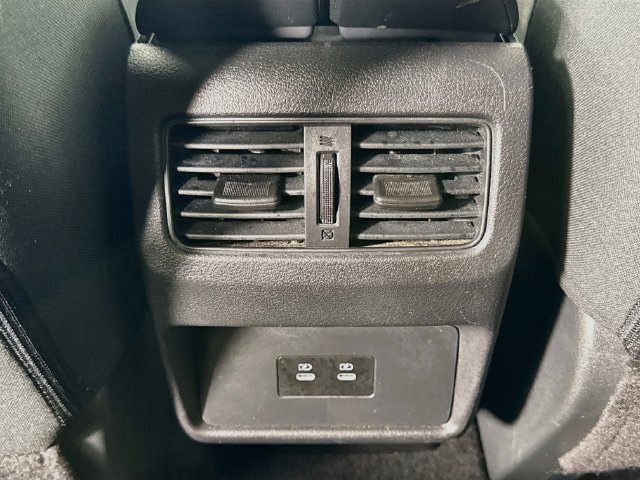 Used 2024 Nissan Rogue SV FWD image 23