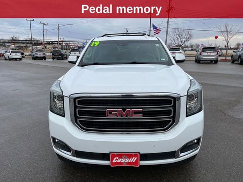 Used 2019 GMC Yukon XL SLT w/ Open Road Package image 9