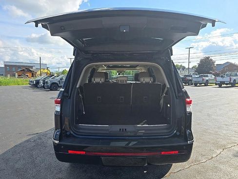 Used 2024 Lincoln Navigator Premiere image 29