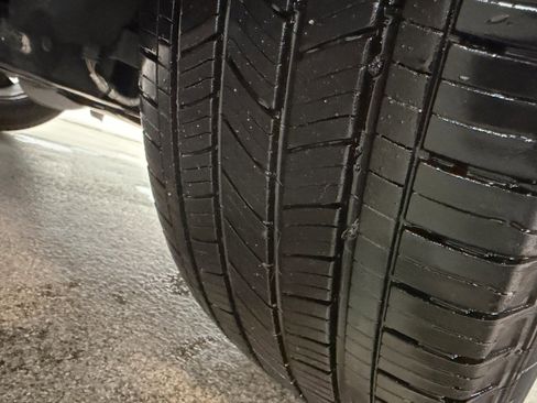 Certified 2025 Ford Explorer ST-Line image 26