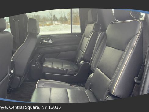 Used 2021 GMC Yukon XL SLT w/ SLT Luxury Plus Package image 13