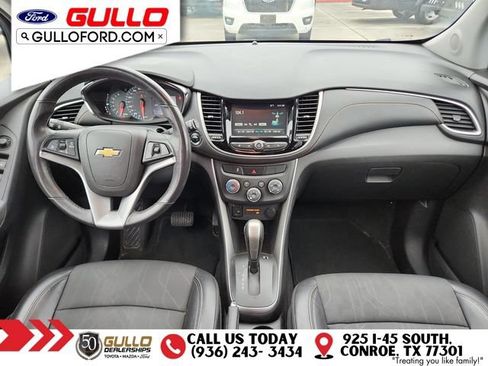 Used 2017 Chevrolet Trax LT w/ LT Convenience Package FWD image 12