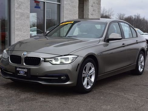Used 2016 BMW 328i xDrive Sedan w/ Technology Package image 9