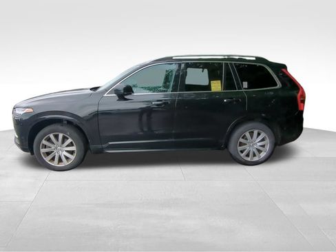 Used 2018 Volvo XC90 T6 Momentum w/ Convenience Package AWD/4WD image 3