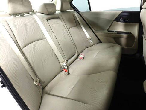 Used 2017 Honda Accord LX image 31