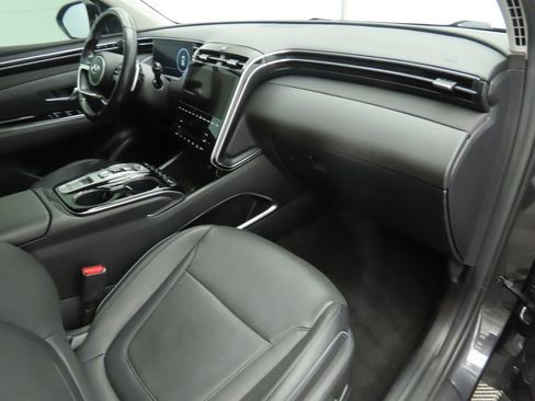 Used 2023 Hyundai Tucson Limited image 16