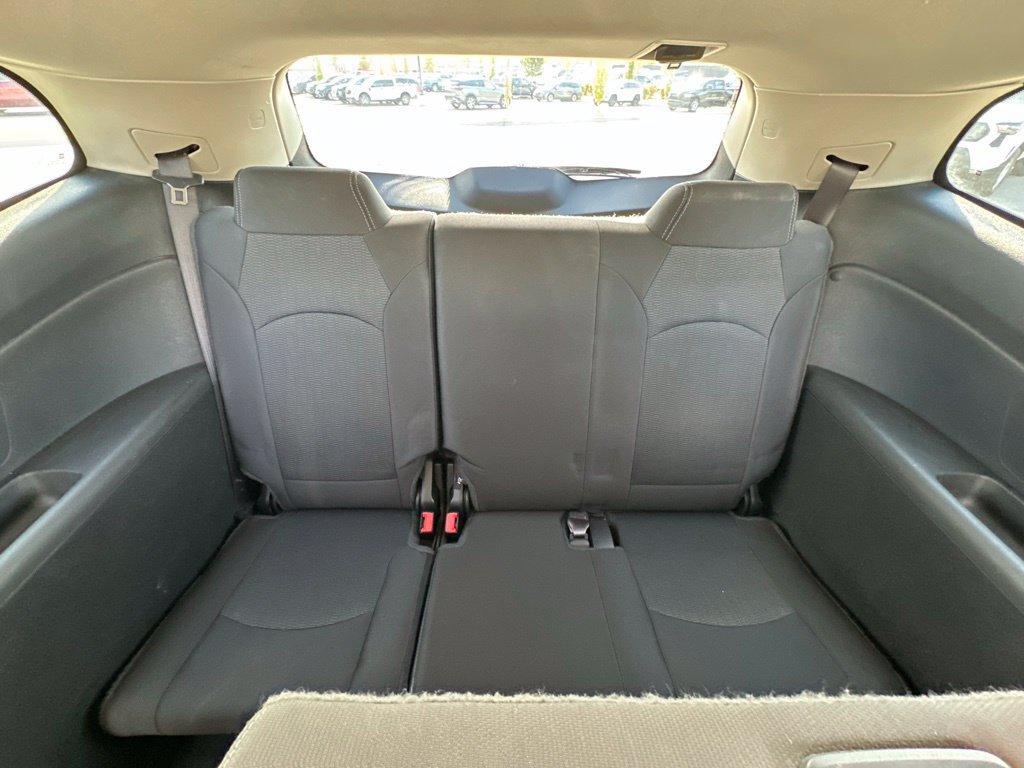 Used 2017 Chevrolet Traverse LT FWD image 29