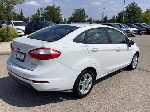 Used 2019 Ford Fiesta SE FWD image 4