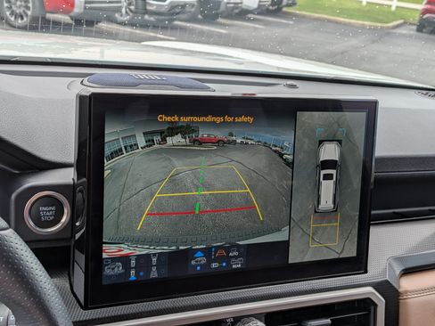 Certified 2025 Toyota 4Runner Limited AWD/4WD image 37