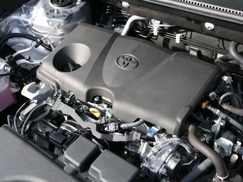 Used 2025 Toyota RAV4 LE image 30