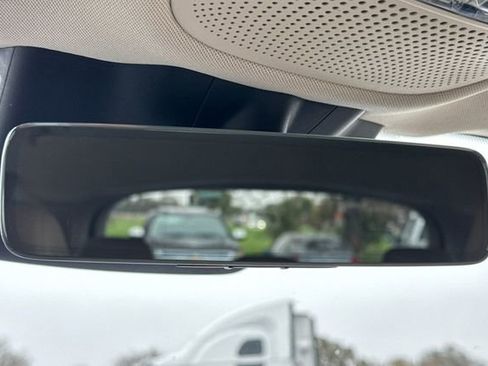 Used 2022 Mercedes-Benz GLC 300 image 25