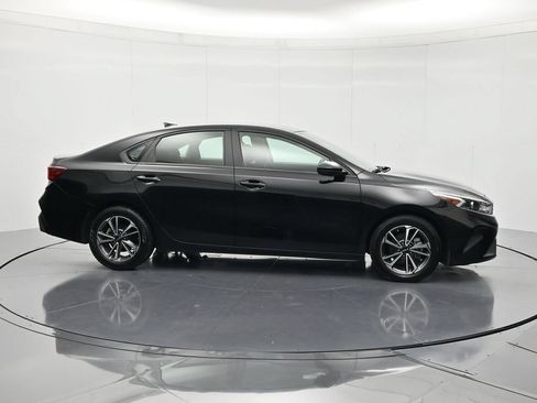 Used 2024 Kia Forte LXS FWD image 4