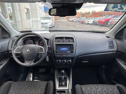 Used 2024 Mitsubishi Outlander Sport SE image 10